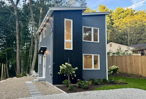 17 Page Street Kittery ME 03904