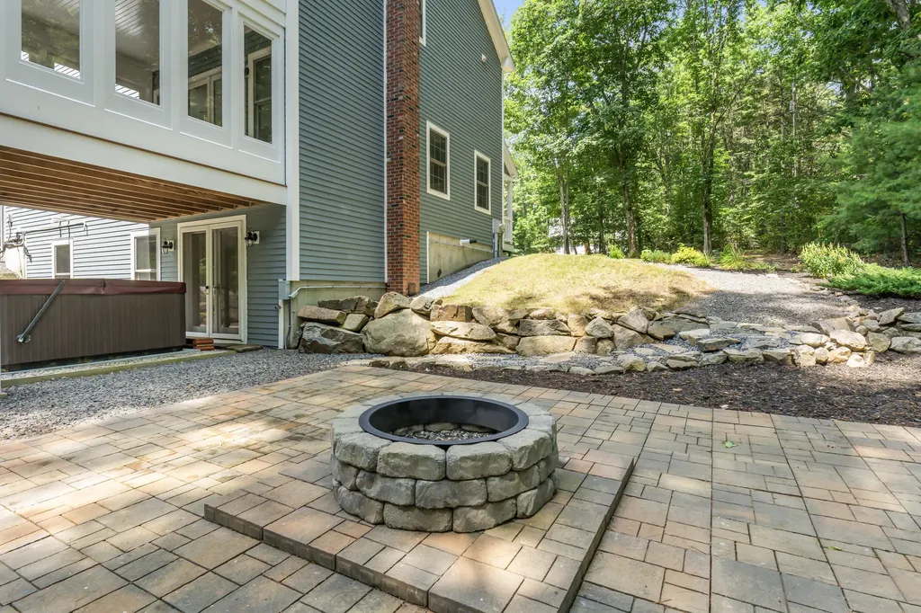 46 Hooper Shores Road York ME 03909