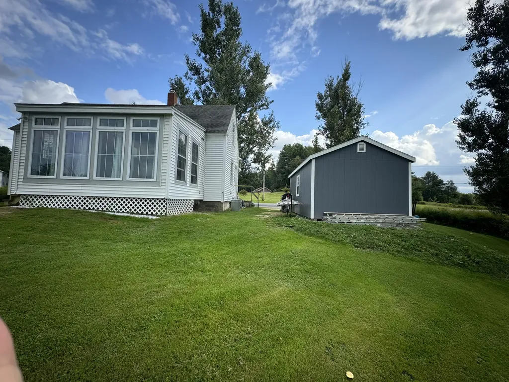 822 Gardiner Road Wales ME 04280