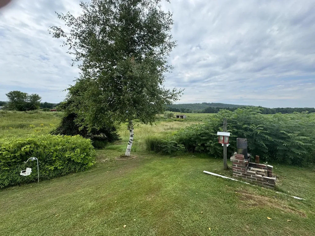822 Gardiner Road Wales ME 04280