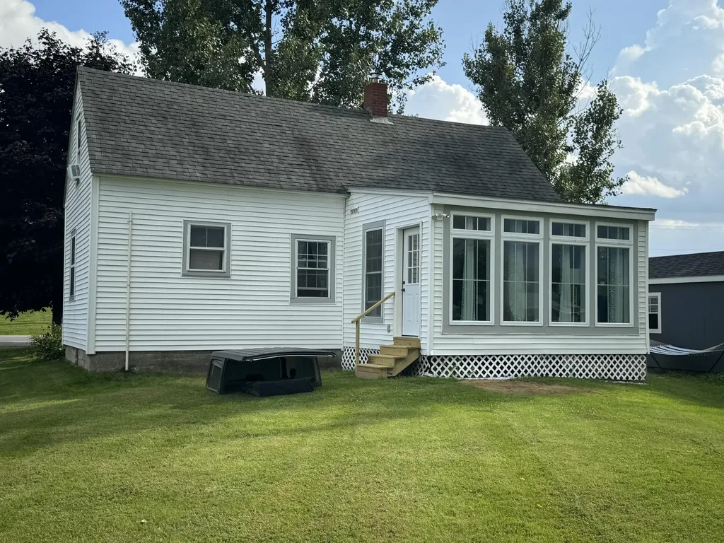 822 Gardiner Road Wales ME 04280