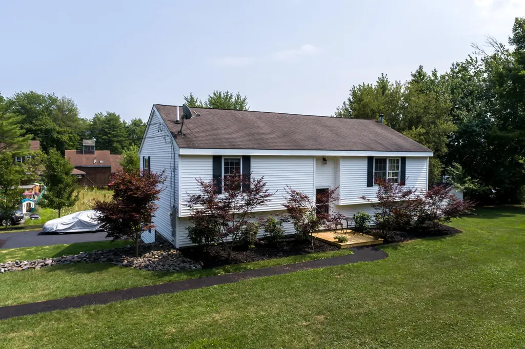 416 Cumberland Street Westbrook ME 04092