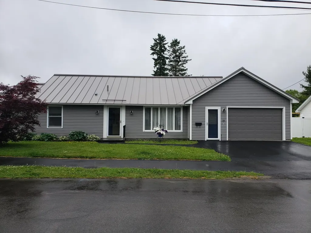 33 Sherman Avenue Bangor ME 04401