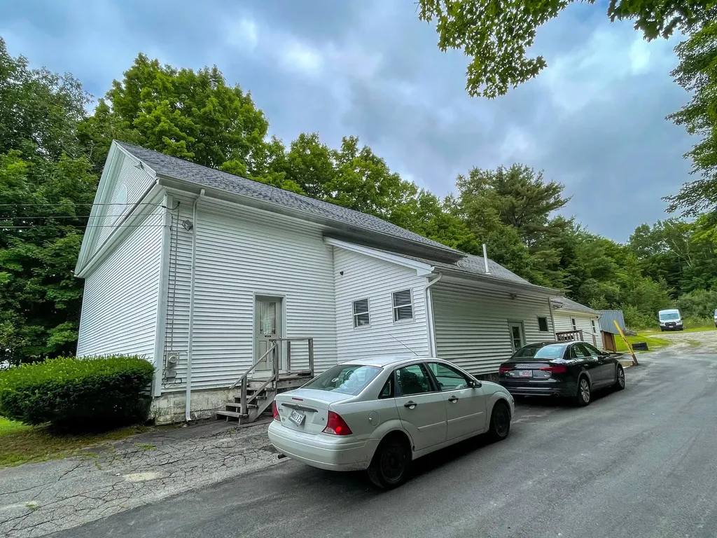 823 Lewiston Road West Gardiner ME 04345