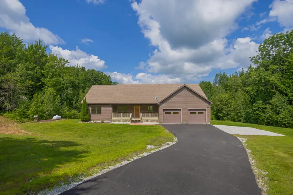 101 Shawnee Drive Farmington ME 04938