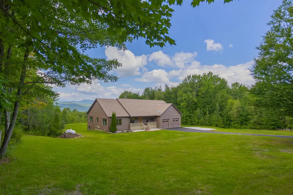 101 Shawnee Drive Farmington ME 04938