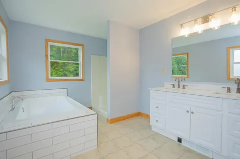 101 Shawnee Drive Farmington ME 04938