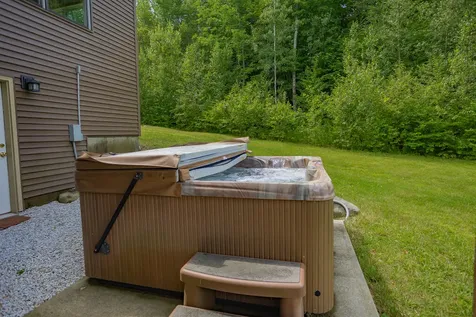 101 Shawnee Drive Farmington ME 04938
