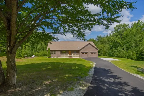 101 Shawnee Drive Farmington ME 04938