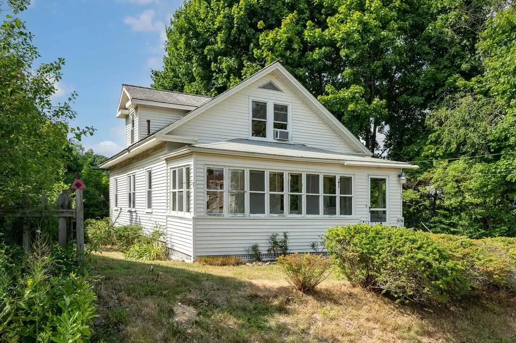 68 Love Lane Extension Kittery ME 03904