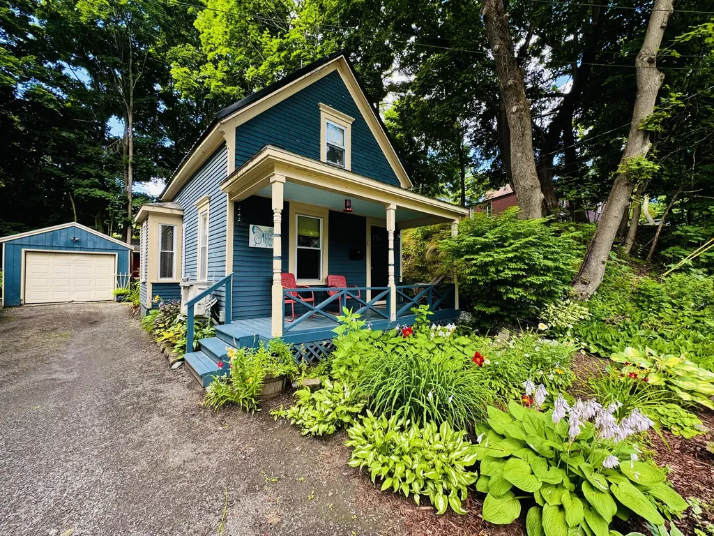 24 Nelson Street Bangor ME 04401