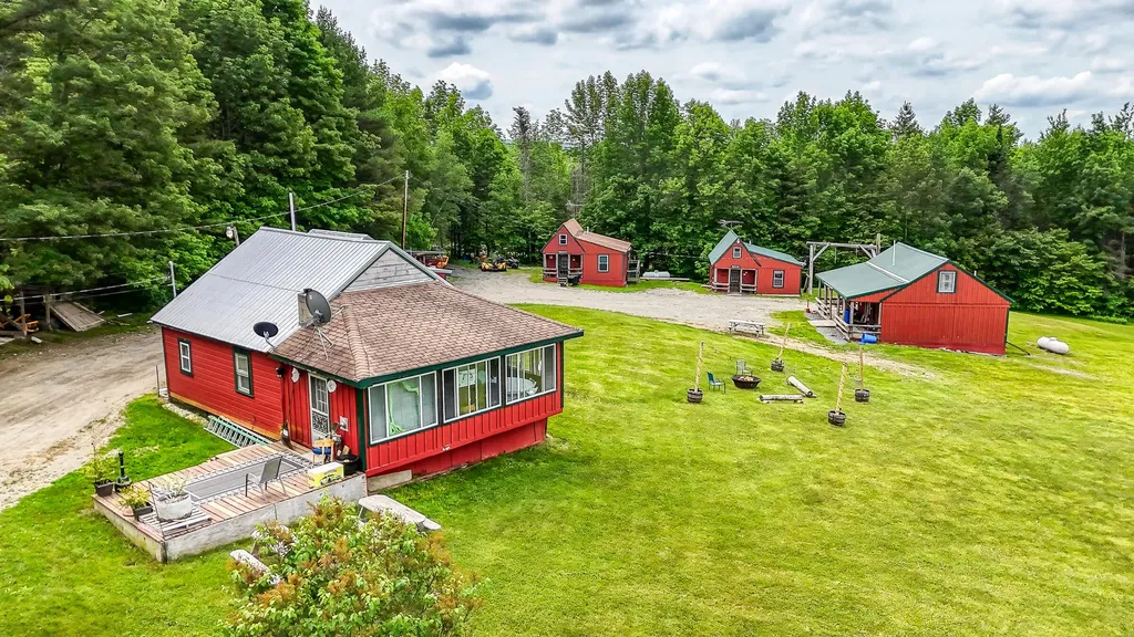 209 Drury Road Solon ME 04979