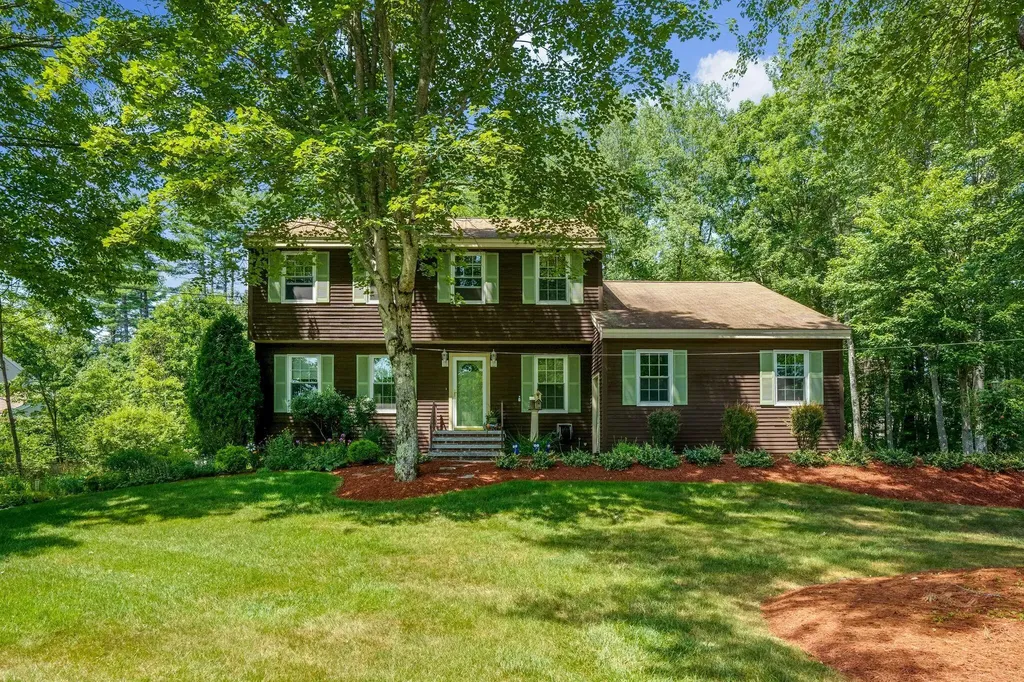 19 Deerfield Drive Auburn ME 04210