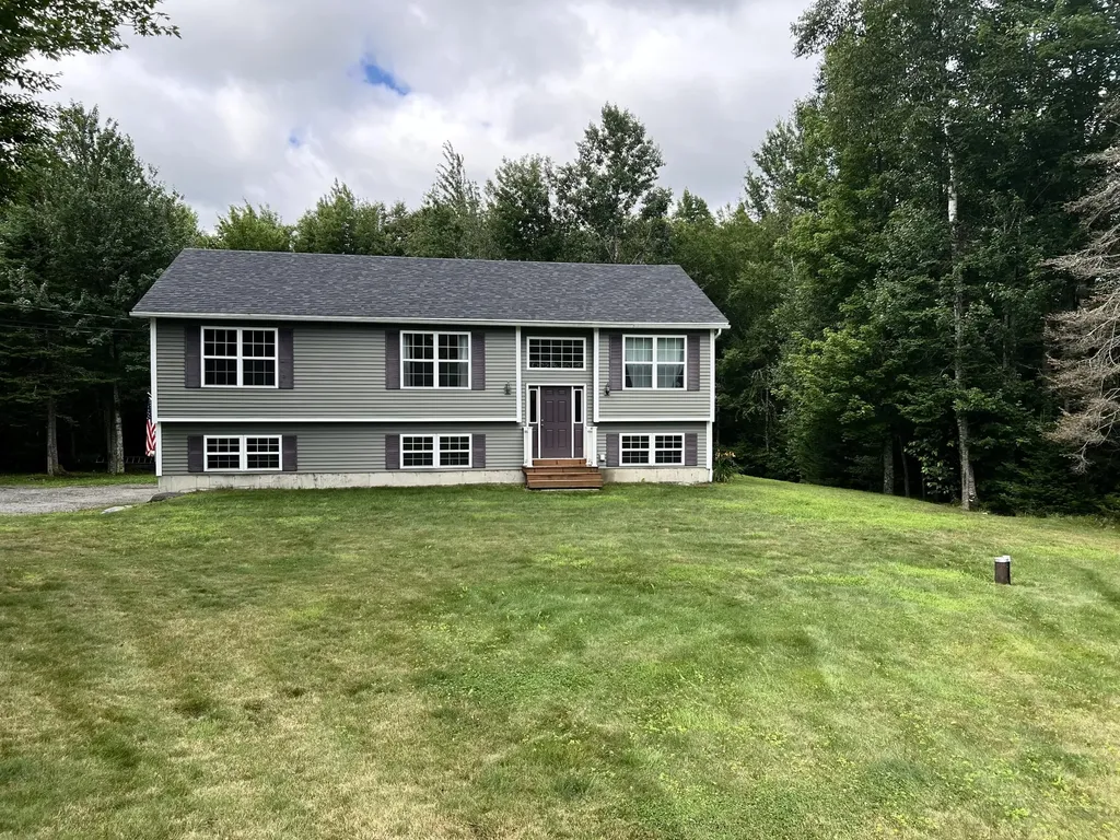 71 Royal Ridge Lane Bucksport ME 04416