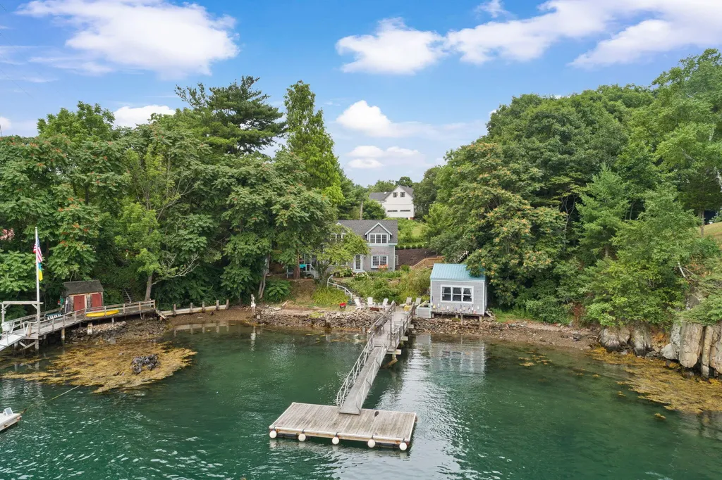 33 Mitra Lane Eliot ME 03903