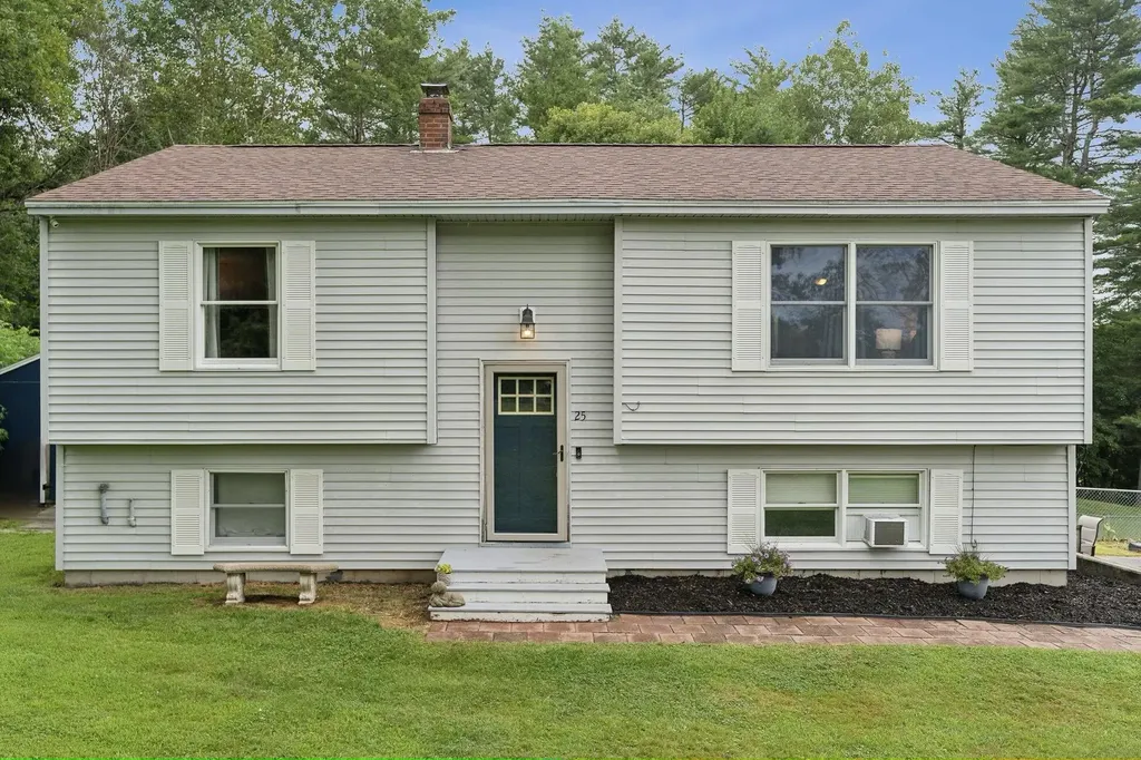 25 Memorial Street Lisbon ME 04250