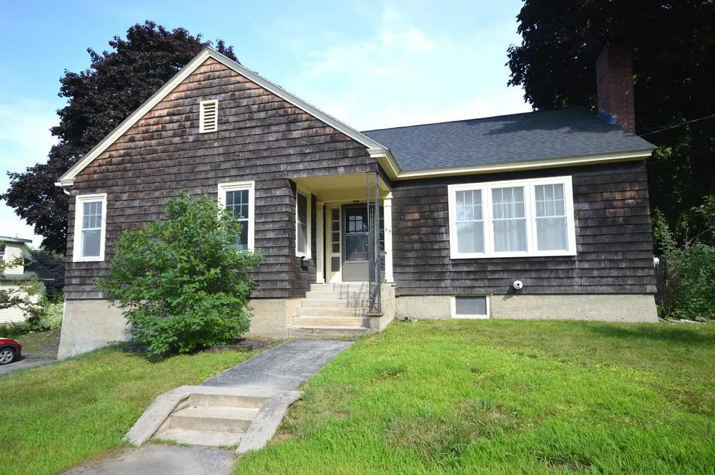 59 Farwell Street Lewiston ME 04240