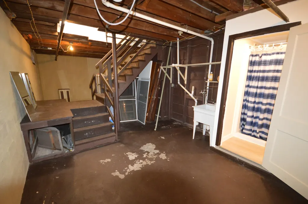 59 Farwell Street Lewiston ME 04240