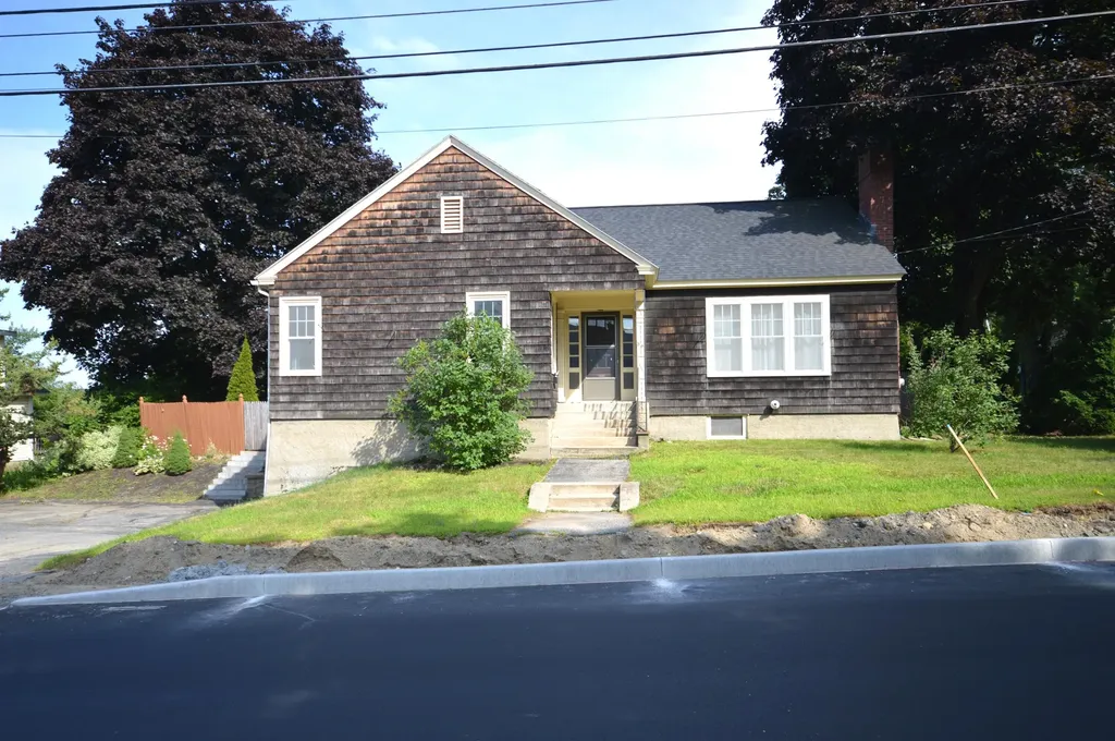 59 Farwell Street Lewiston ME 04240