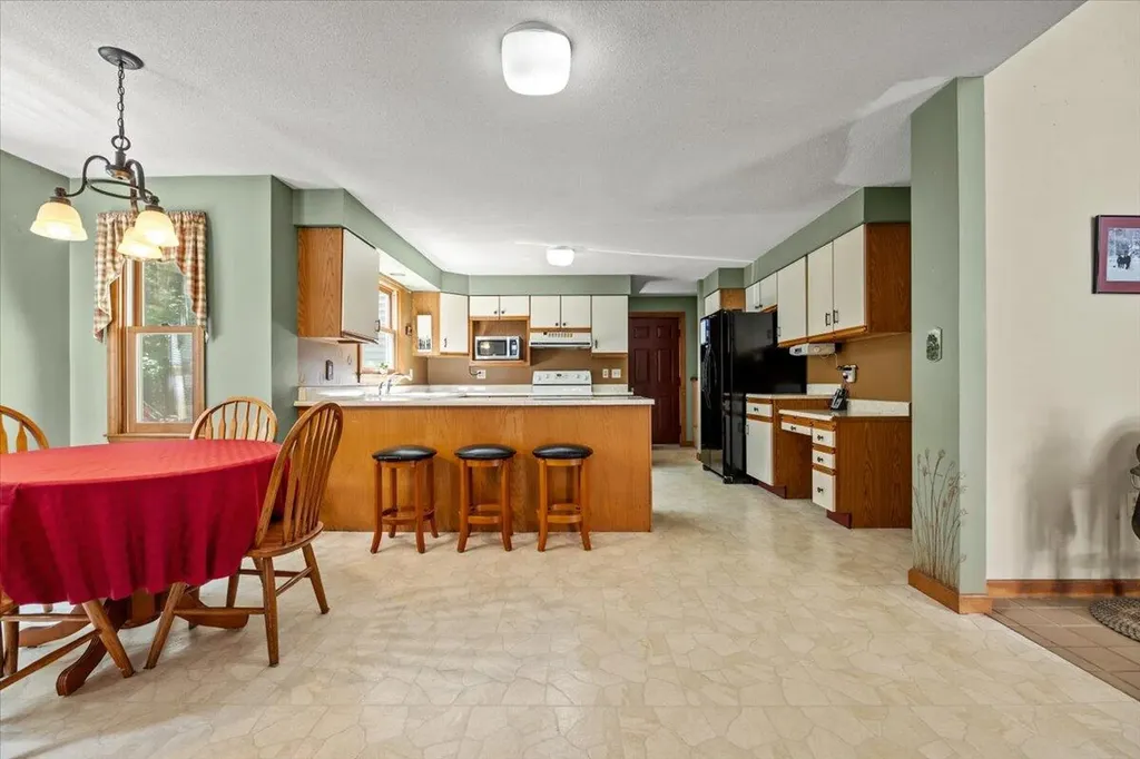 79 Waterhouse Road Dayton ME 04005