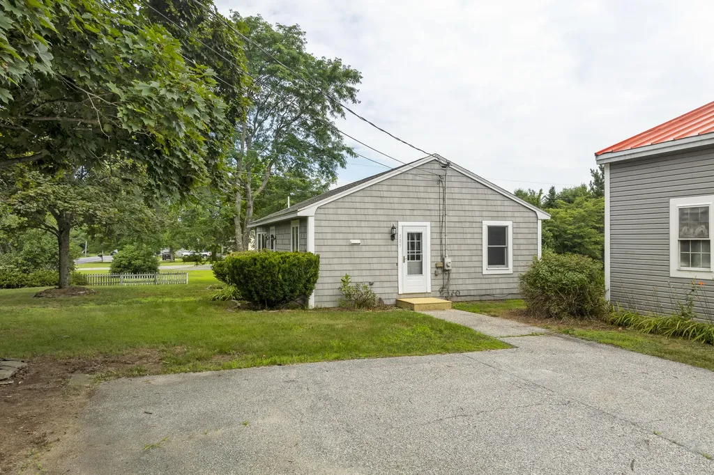 585 Walnut Hill Road North Yarmouth ME 04097
