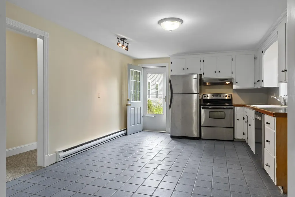 585 Walnut Hill Road North Yarmouth ME 04097