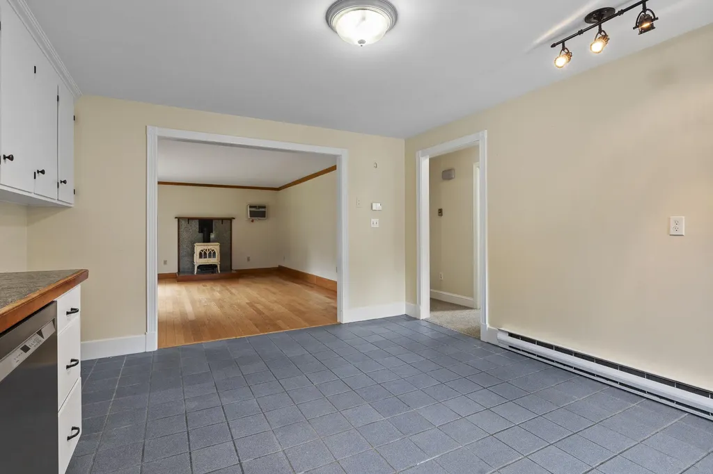 585 Walnut Hill Road North Yarmouth ME 04097