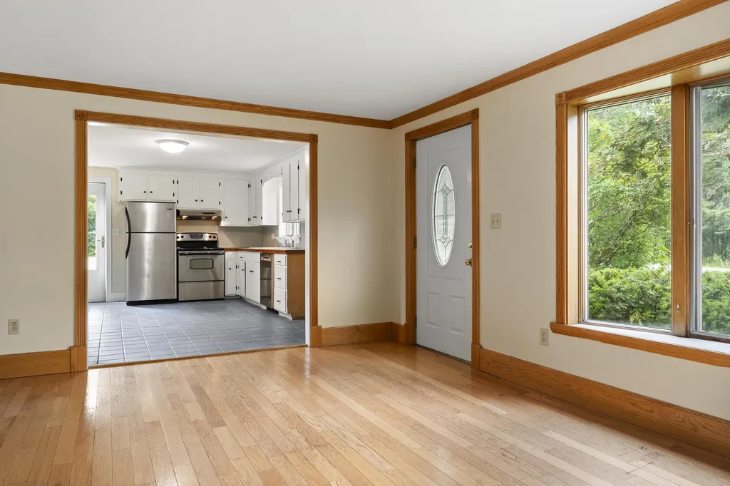 585 Walnut Hill Road North Yarmouth ME 04097
