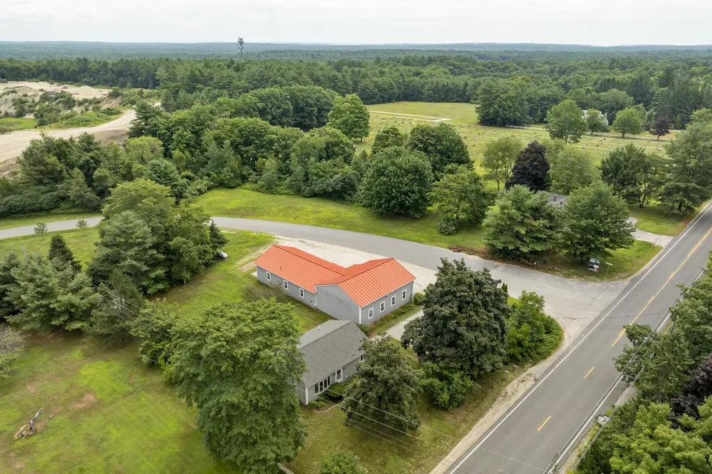 585 Walnut Hill Road North Yarmouth ME 04097