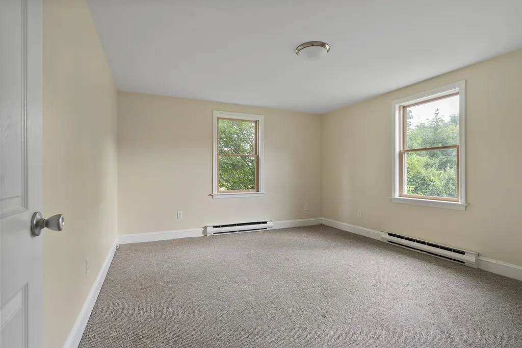 585 Walnut Hill Road North Yarmouth ME 04097