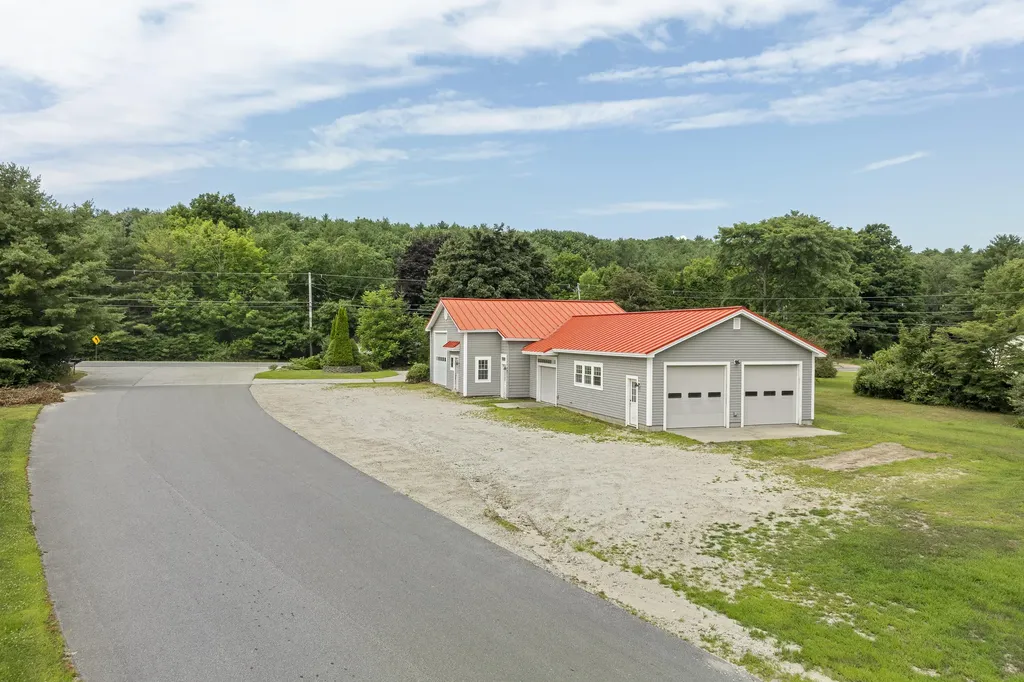 585 Walnut Hill Road North Yarmouth ME 04097