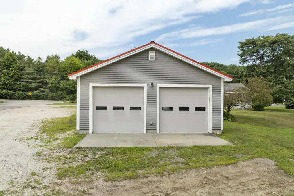 585 Walnut Hill Road North Yarmouth ME 04097