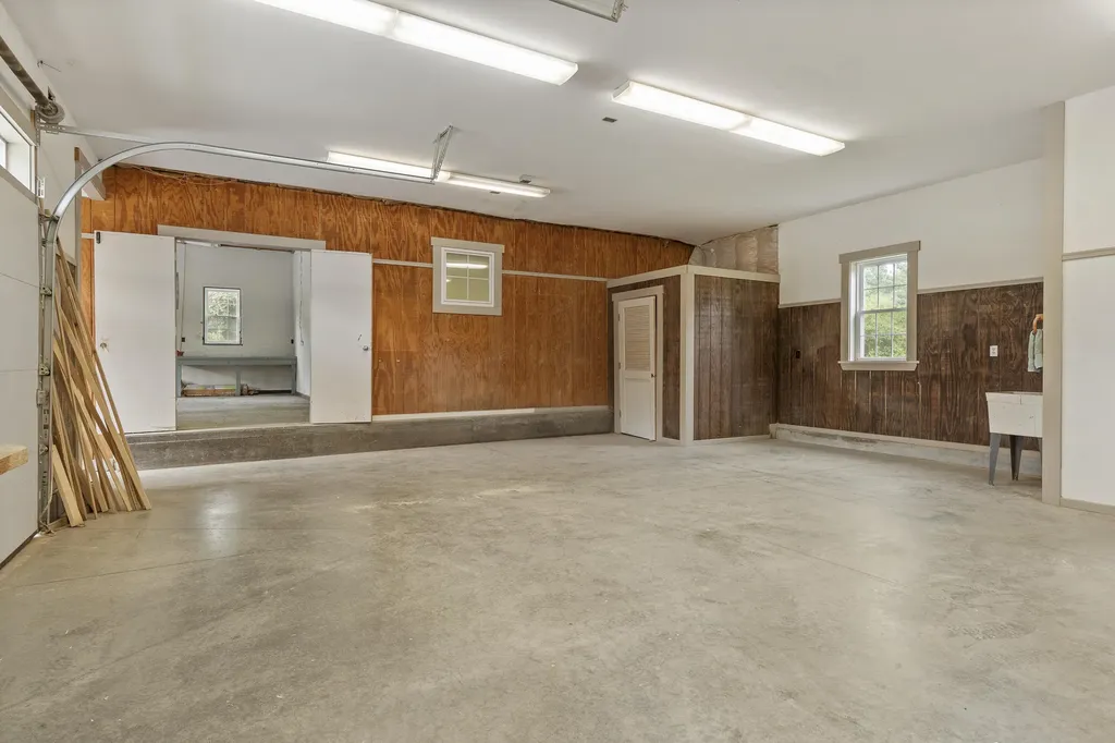 585 Walnut Hill Road North Yarmouth ME 04097