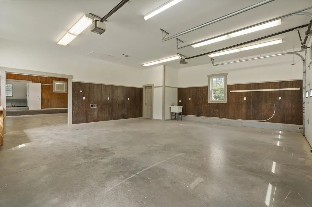 585 Walnut Hill Road North Yarmouth ME 04097