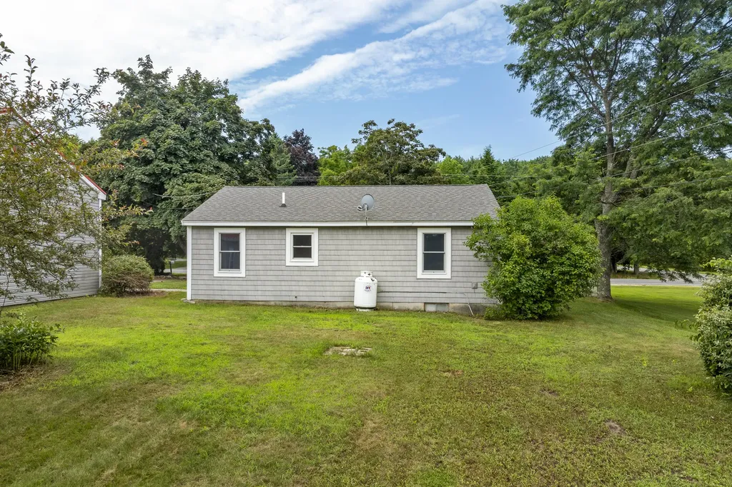 585 Walnut Hill Road North Yarmouth ME 04097