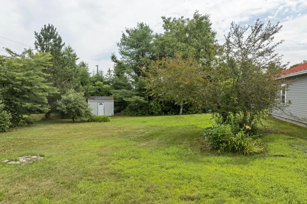 585 Walnut Hill Road North Yarmouth ME 04097