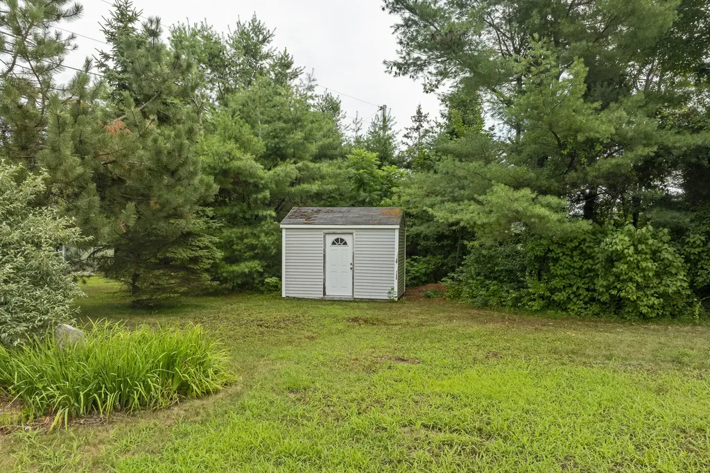585 Walnut Hill Road North Yarmouth ME 04097
