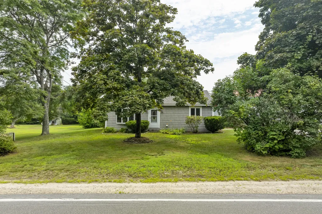 585 Walnut Hill Road North Yarmouth ME 04097