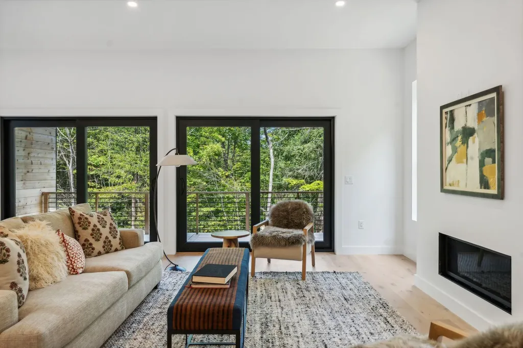 12 New Minnot Way Falmouth ME 04105