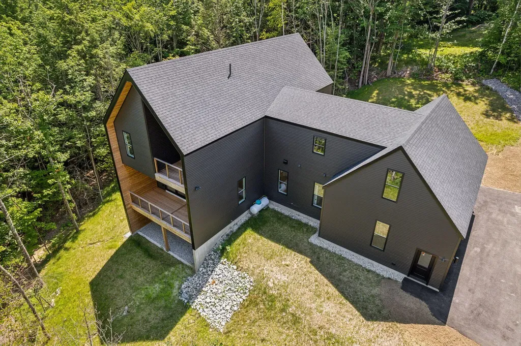 12 New Minnot Way Falmouth ME 04105