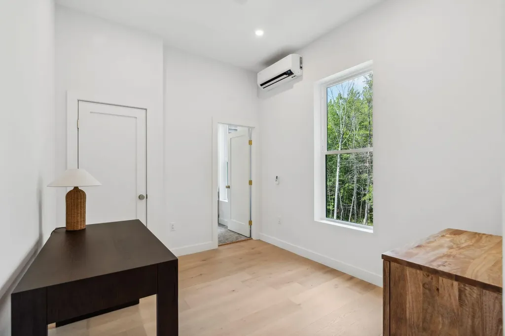12 New Minnot Way Falmouth ME 04105