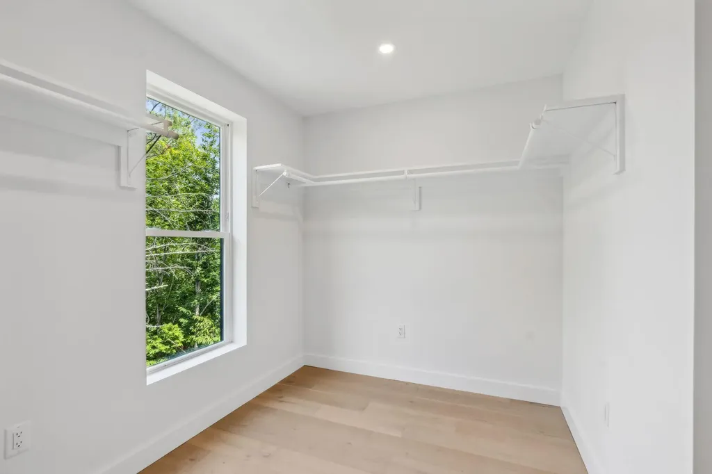 12 New Minnot Way Falmouth ME 04105