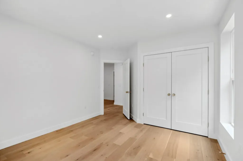 12 New Minnot Way Falmouth ME 04105