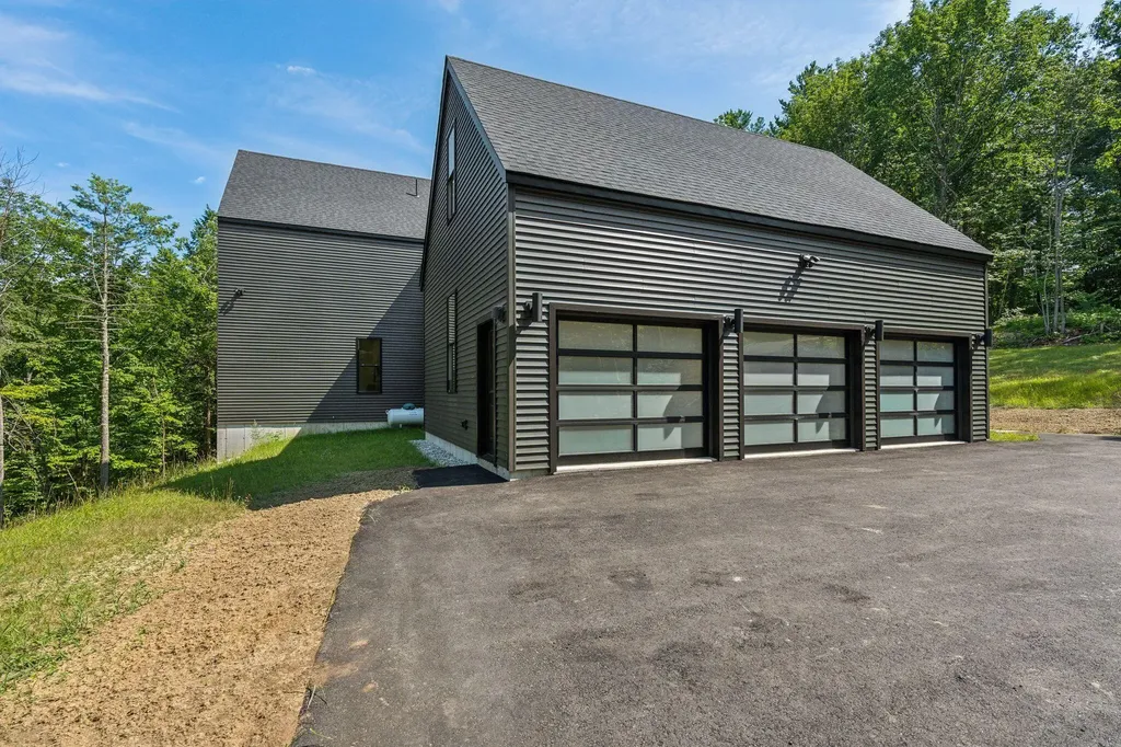 12 New Minnot Way Falmouth ME 04105
