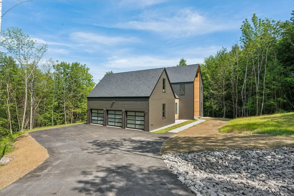 12 New Minnot Way Falmouth ME 04105