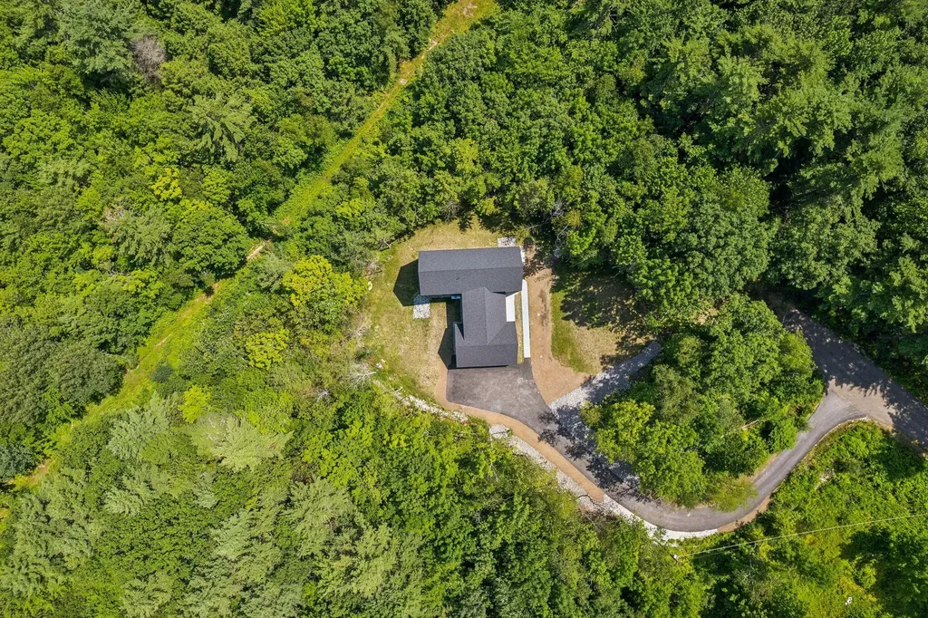 12 New Minnot Way Falmouth ME 04105