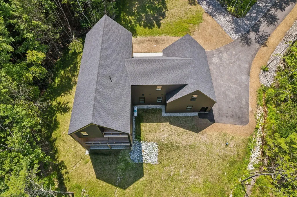 12 New Minnot Way Falmouth ME 04105