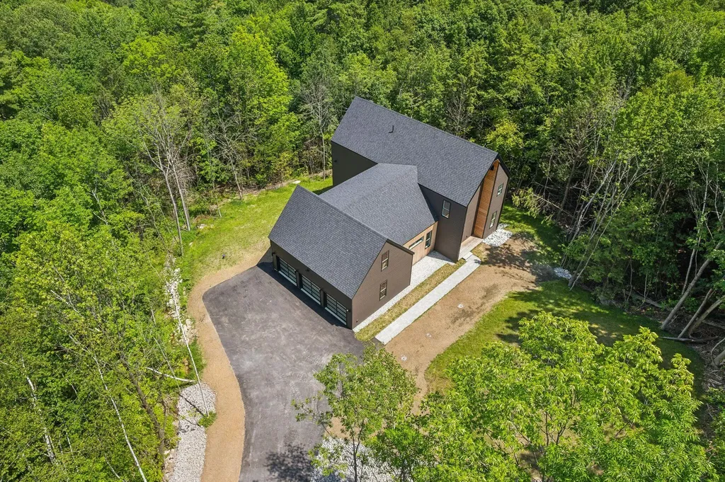 12 New Minnot Way Falmouth ME 04105