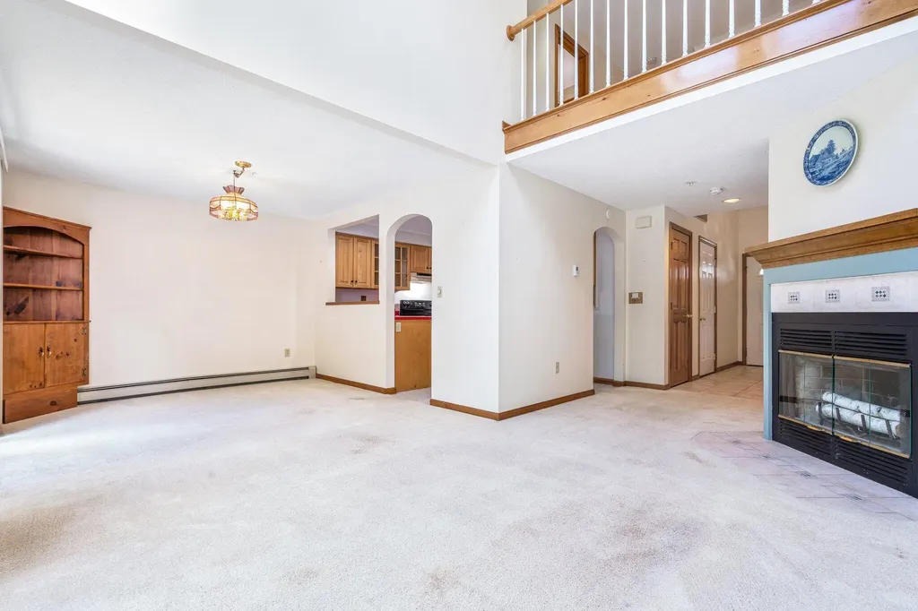 39 Meadowbrook Drive Gorham ME 04038