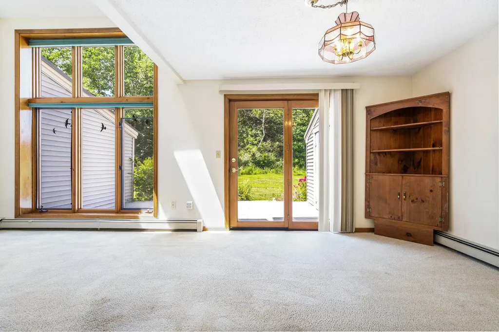 39 Meadowbrook Drive Gorham ME 04038